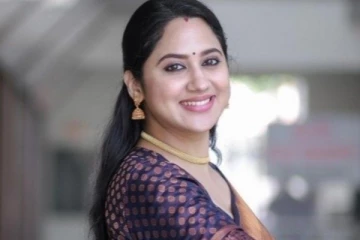 நடிகை மியா ஜார்ஜை உங்களுக்கு நினைவு இருக்கா! இப்போது எப்படி இருக்கிறார் பாருங்க.. லேட்டஸ்ட் போட்டோஷூட்