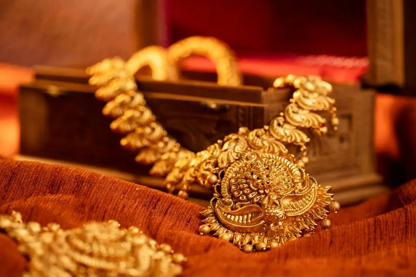உலக சந்தையில் தங்கத்தின் விலையில் சரிவு! | Gold Price In International Market