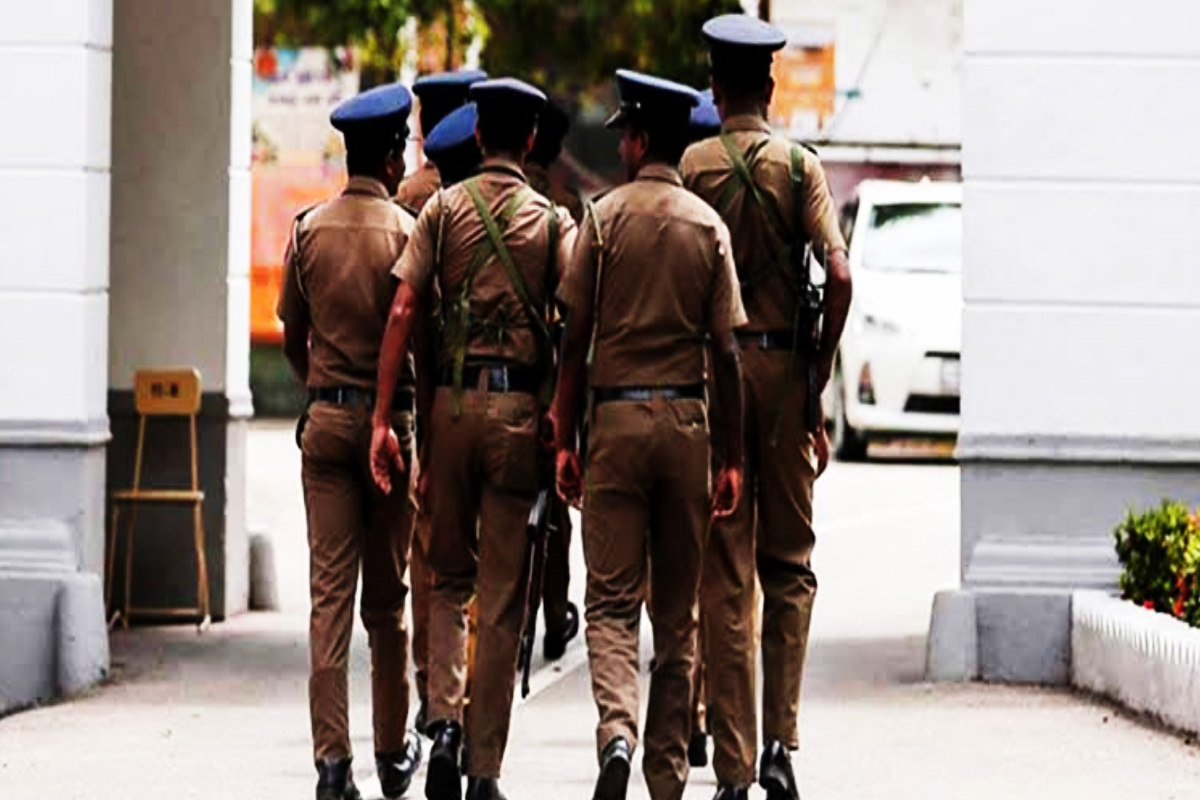 காலி பாடசாலையில் நான்கு மாடிக் கட்டிடத்தில் இருந்து கீழே விழுந்த மாணவி: விசாரணையில் காவல்துறை | Student Falling From 4 Story Building At A School