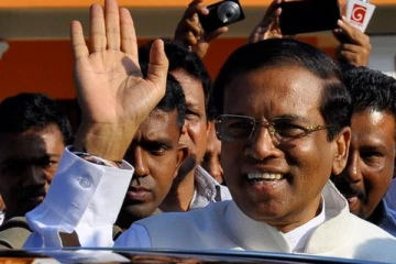 எங்கள் பேச்சைக் கேட்காததால் தடுமாறும் கோட்டாபய அரசு! மைத்திரி பதில்