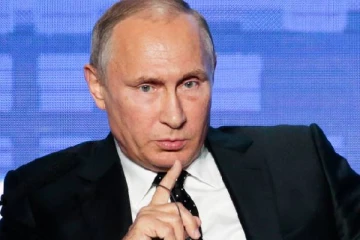 ரஷ்யா மீது கடுமையான பொருளாதார தடை விதித்த உலக நாடுகள்