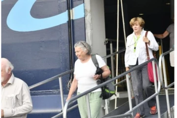 இரண்டாயிரம் பயணிகளுடன் கொழும்பு துறைமுகத்தை வந்தடைந்த பாரிய கப்பல்