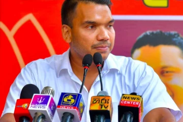 ආණ්ඩුව බලයෙන් පිස්සුව තද වෙලා ඉන්නෙ - නාමල් රාජපක්ෂ