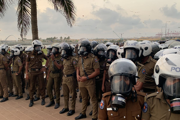 காலி முகத்திடலில் அமைதியின்மை! பலர் கைது (Video) | Sri Lanka Anti Govt Protest
