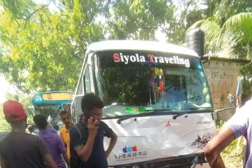 கொழும்பு பிரதான வீதியில் கோர விபத்து; 20 பேரின் நிலை!(Photos)