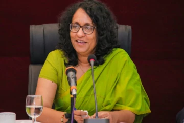 பிரதமர் ஹரினி அமரசூரியவின் புகைபடத்தை பயன்படுத்த தடை!