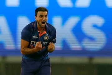 இரண்டாவது போட்டியிலேயே மிக மோசமான சாதனை படைத்த ஹர்சல் பட்டேல்