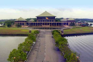 පාර්ලිමේන්තු සභාවාරය ඇරඹෙයි [LIVE ]