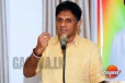 අයිස් ගහන් නැතුව කන්ටේනර් හොයා ගත්තු එක හොඳයි, ඒත් ලොකුම ප්රශ්නේ මොකාද මේවා පිට කළේ කියන එකනේ අහන සජිත්