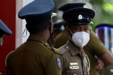 காதல் விவகாரம் ; அமைச்சர் மகன் உள்ளிட்ட ஐவர் அதிரடிக் கைது!
