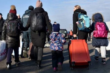 அண்டை நாடுகளில் அகதிகளாக தஞ்சமடைந்த உக்ரைனியர்கள்! இத்தனை மில்லியன் பேரா?