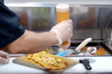 பீட்சா ஊழியருக்கு 2 லட்சம் டிப்ஸ் கொடுத்த நபர்! மறுநாள் அரங்கேறிய சோகம்