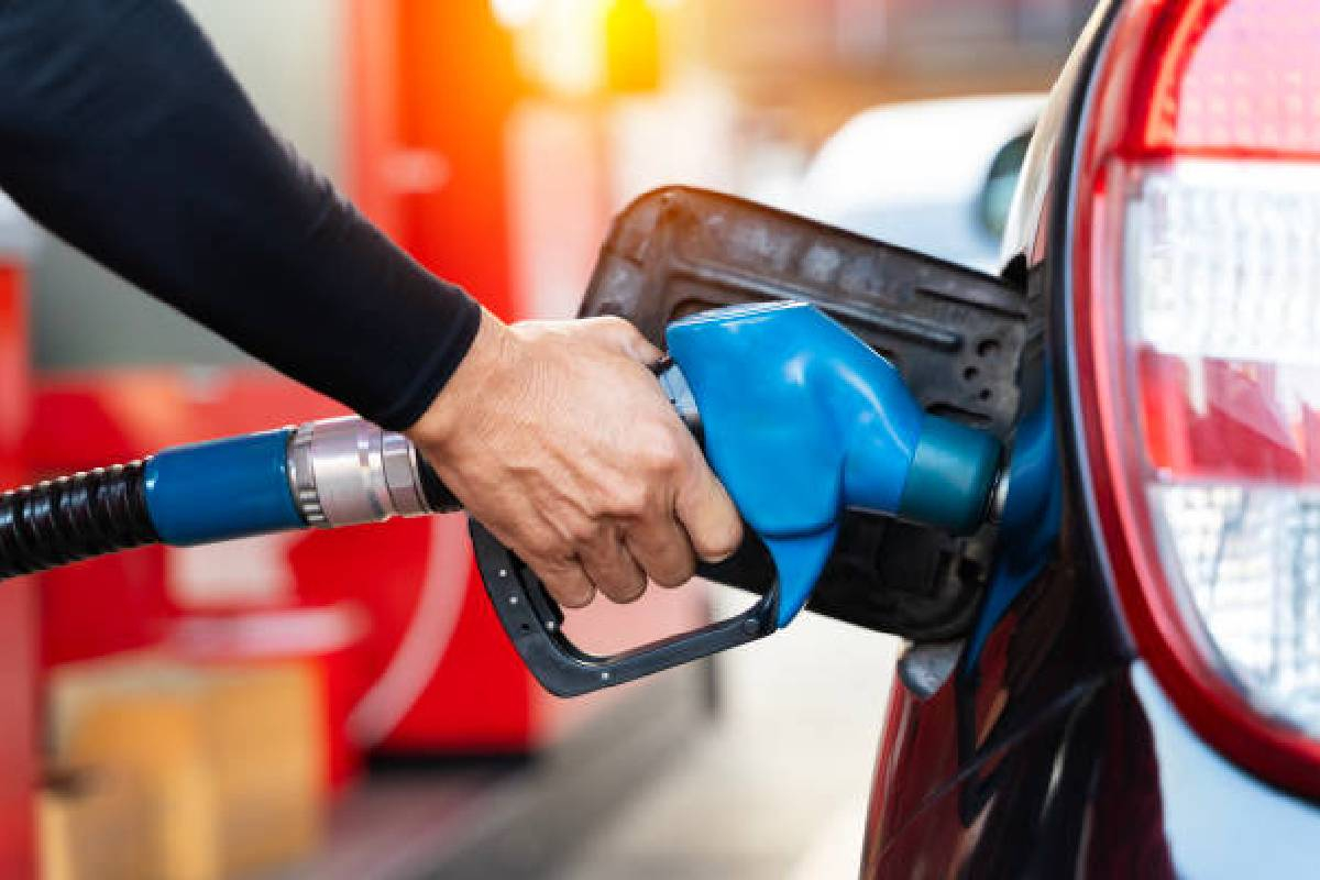 நள்ளிரவு முதல் மீண்டும் பாரியளவில் அதிகரித்த எரிபொருள் விலை | Fuel Prices To Increase Midnight