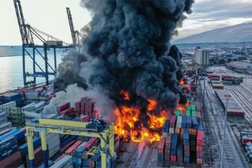 நிலநடுக்கத்தைத் தொடர்ந்து துருக்கியில் தீ விபத்து!