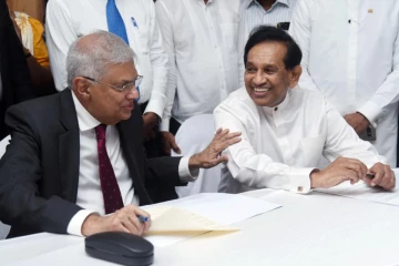 முன்னாள் அமைச்சர் ராஜித சேனாரத்ன மீது குற்றப்பத்திரிகை தாக்கல்