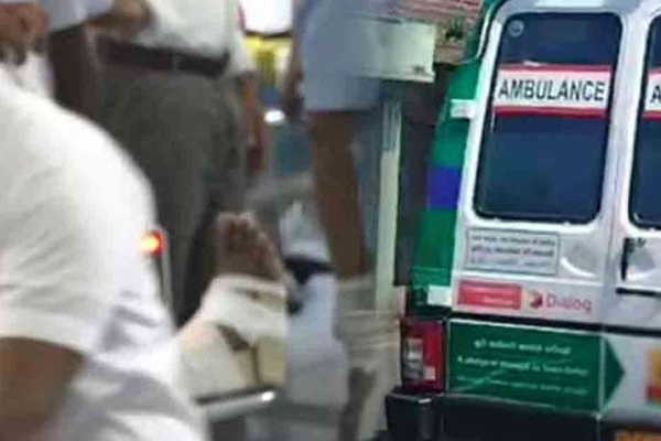 இராணுவ பயிற்சியில் வெடித்து சிதறிய கைக்குண்டு: மூவர் வைத்தியசாலையில் அனுமதி | Hand Grenade Exploded In Military Training இராணுவ பயிற்சியில் வெடித்து சிதறிய கைக்குண்டு: மூவர் வைத்தியசாலையில் அனுமதி | Hand Grenade Exploded In Military Training