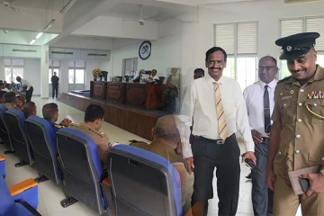 யாழில் இலங்கை மனித உரிமைகள் ஆணைக்குழுவுடன் கலந்துரையாடிய பாதுகாப்பு தரப்பினர்