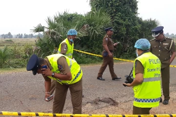 நண்பனின் காதலியை பார்க்க சென்ற மாணவனுக்கு நடந்த கதி