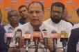 "මම ෆේස්බුක් යන්නැත්තේ ඒකේ ඉන්නේ මෝඩයෝ ටිකක්" දයාසිරි ජයසේකරගෙන් සැර කතාවක්