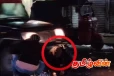 பட்டாசுகள் கொளுத்திக் கொண்டிருந்த இரண்டு இளைஞர்களை மோதிய லொறி!