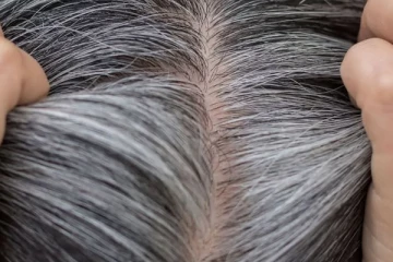 நரைமுடி அதிகமா இருக்கா? கவலையை விடுங்க.. இந்த ஹேர் பேக்கை வாரத்துக்கு 2 முறை போடுங்க போதும்