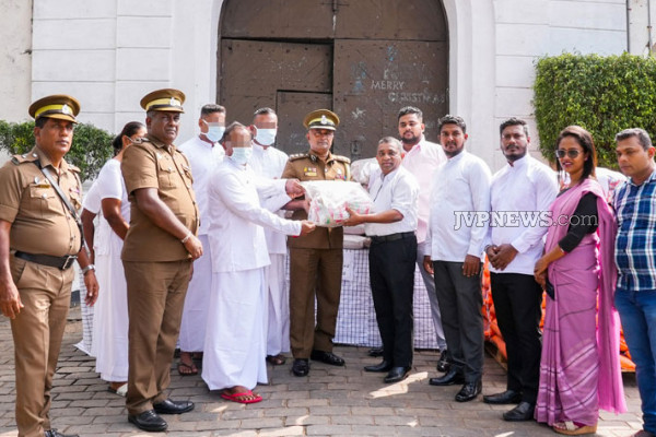 கொழும்பு மக்களுக்கு சிறைக்கைதிகள் செய்த பெரும் நெகிழ்ச்சி செயல் | Welikada Prisoners Who Evoked Sympathy