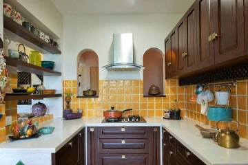 வாஸ்து: இரவு நேரத்தில் ஒருபொழுதும் இந்த 4 பொருட்களை திறந்து வைக்காதீர்கள்.