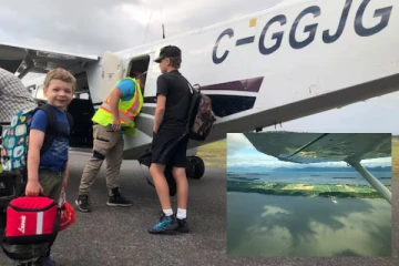 தினமும் விமானத்தில் பள்ளிக்குச் செல்லும் கனேடிய சிறுவர்கள்