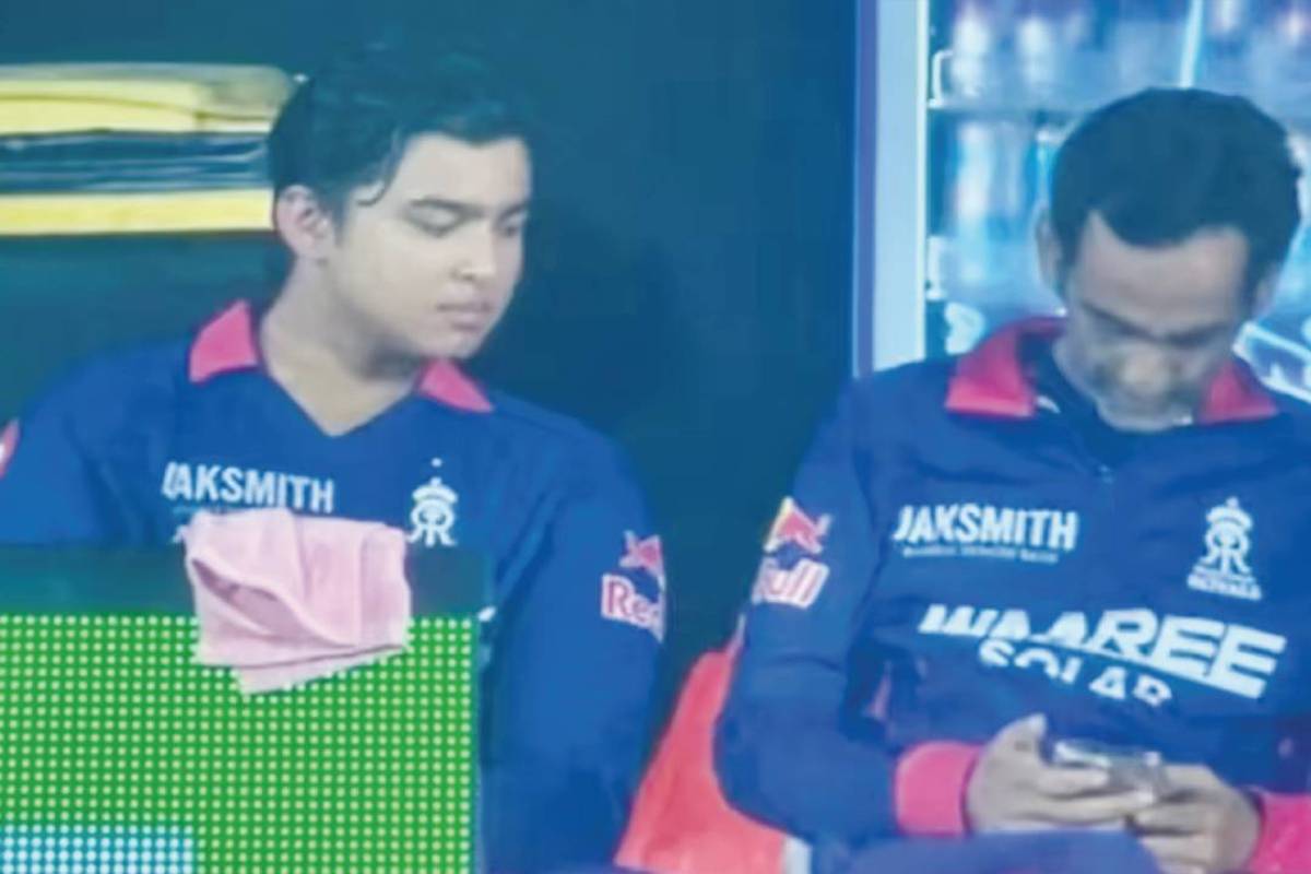 RR மேலாளர் போன் பயன்படுத்தியது ஏன்? வெளியான உருக்கமான காரணம் | Health Reason Behind Rr Manger Phone Use In Dugout