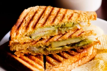 குழந்தைகளுக்கு பிடித்த சுவையான Veg Sandwich.., 5 நிமிடத்தில் செய்யலாம்