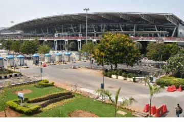 சென்னை விமான நிலையத்தில் 7 அடுக்கு பாதுகாப்பு - பயணிகளுக்கு கடும் கட்டுப்பாடு!
