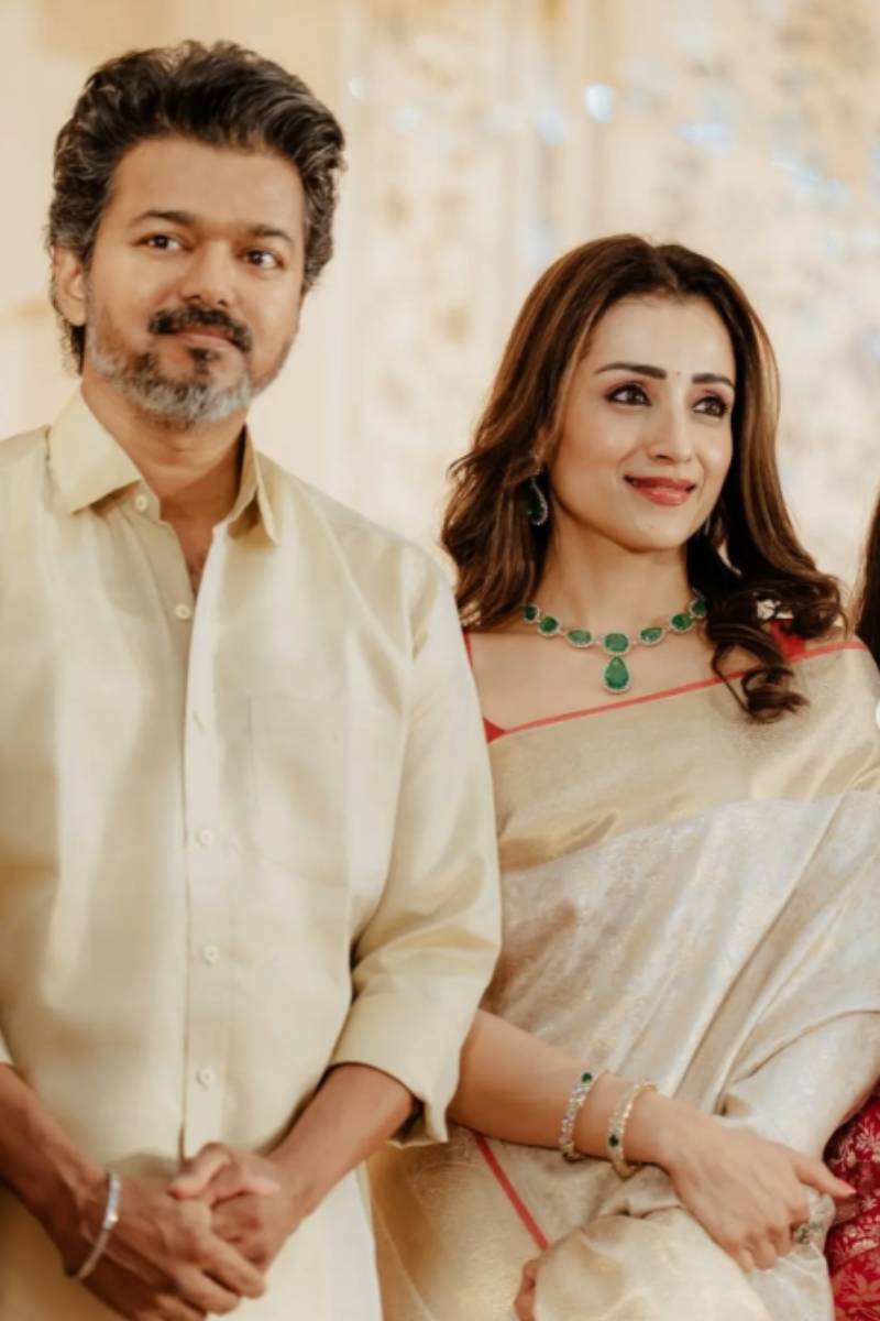 விஜய் மற்றும் நடிகை திரிஷாவின் புகைப்படங்கள் | Cm Vijay And Actress Trisha Controversial Photos