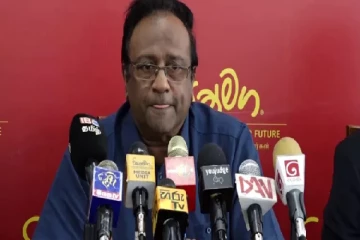 சரத்வீரசேகரவை நோக்கி அமைச்சர்கள் கடுமையான குற்றச்சாட்டு