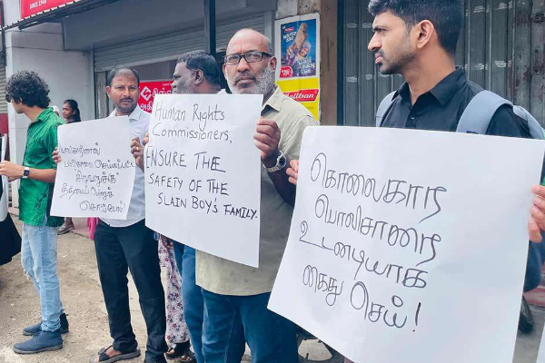 யாழில் வீதியில் குவிந்த மக்கள் ; துப்பாக்கிச்சூட்டில் பலியான இளைஞனுக்கு நீதி கோரும் உறவுகள் | People Gathered On The Streets In Jaffna