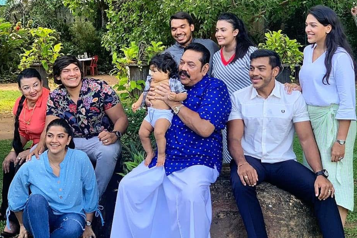 அம்மா - மகன் தொடர் கைதுகளால் அதிர்ச்சி! ஆட்டம் காணும் ராஜபக்ச குடும்பம் - இனியும் தொடரும் என கூறிய அமைச்சர் | The Rajapaksa Family S Hold Is Wavering