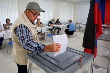 ரஷ்யா மீது மேலும் தடைகளை அறிவித்த கனடா