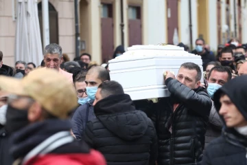 இத்தாலியில் 100 க்கும் மேற்பட்ட பெண்கள் படுகொலை!