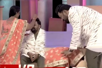 கோபிநாத் காலில் விழுந்து கதறிய பெண்! கண்கலங்கிய நீயா நானா அரங்கம்