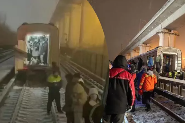 சீனாவில் இரு தொடருந்துகள் மோதி விபத்து : 500 பேர் படுகாயம் | Accident Trains In China 500 People Injured