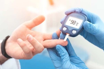 நீரிழிவு நோயினை தலைதெறிக்க ஓட வைக்க வேண்டுமா? இந்த கீரையோட நீரை குடித்தாலே போதும்