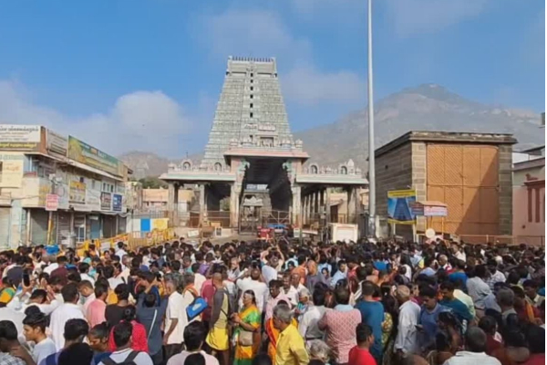 ஐப்பசி மாத பவுர்ணமி.., திருவண்ணாமலை கிரிவலம் செல்ல உகந்த நேரம் | Time To Visit Girivalam In Tiruvannamalai ஐப்பசி மாத பவுர்ணமி.., திருவண்ணாமலை கிரிவலம் செல்ல உகந்த நேரம் | Time To Visit Girivalam In Tiruvannamalai