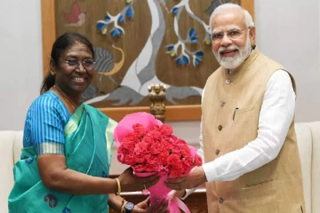 குடியரசு தலைவருடன் பிரதமர் நரேந்திர மோடி சந்திப்பு..!