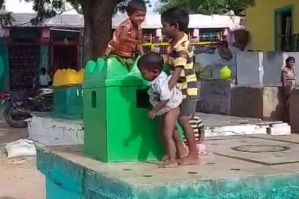 100 வீடுகளில் 400 சமாதிகள்...அங்கு என்ன நடக்கும் தெரியுமா? | Andhra Pradesh Ayyakonda Village Have More Than