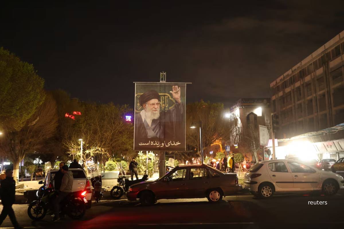 ஒரேயடியில் 48 ஈரானியத் தலைவர்கள், 9 கடற்படைக் கப்பல்கள் துவம்சம்: பெருமை பேசும் ட்ரம்ப் | Trump Brags Us Wiped Out