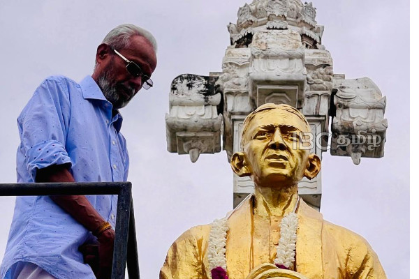 யாழில் தந்தை செல்வாவிற்கு மரியாதை செலுத்திய தமிழரசுக் கட்சி | Itak Pays Tribute To Thanthai Selva In Jaffna யாழில் தந்தை செல்வாவிற்கு மரியாதை செலுத்திய தமிழரசுக் கட்சி | Itak Pays Tribute To Thanthai Selva In Jaffna