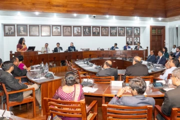 සියලුම ජාතික විද්‍යාපීඨවල ගුරුවරුන්ට නව පුහුණු වැඩසටහනක් - අගමැතිනියගෙන් යෝජනාවක්