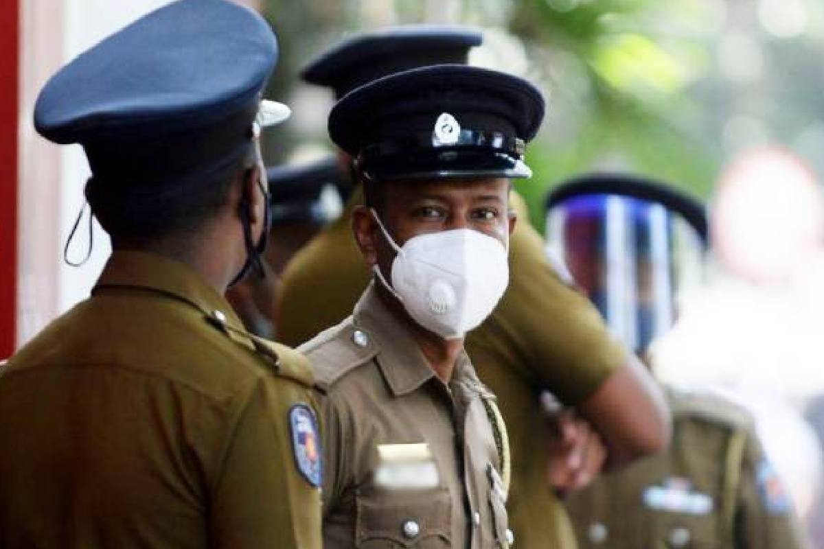 கழிவுப்பொருட்களை எரிக்க முற்பட்ட 21 வயது யுவதிக்கு நேர்ந்த கதி | The Fate Of A Woman Who Tried To Burn Waste கழிவுப்பொருட்களை எரிக்க முற்பட்ட 21 வயது யுவதிக்கு நேர்ந்த கதி | The Fate Of A Woman Who Tried To Burn Waste
