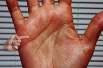 பிறக்கும் போதே அதிர்ஷ்டத்துடன் பிறப்பவர்கள் யார் தெரியுமா? கையில இந்த ரேகை இருக்கிறவங்க தானாம்