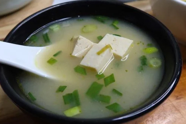 ஜப்பானியர்கள் நீண்ட ஆயுளுக்கு காரணமான ஒற்றை சூப்.... அப்படியென்ன சூப்னு தெரியுமா? | Secret Of Japanese Living For More Years