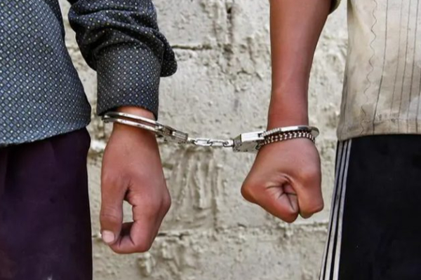 பாடசாலை காவலாளி ‘ஐஸ்’ உடன் கைது! | School Security Guard Arrested With Ice Drug